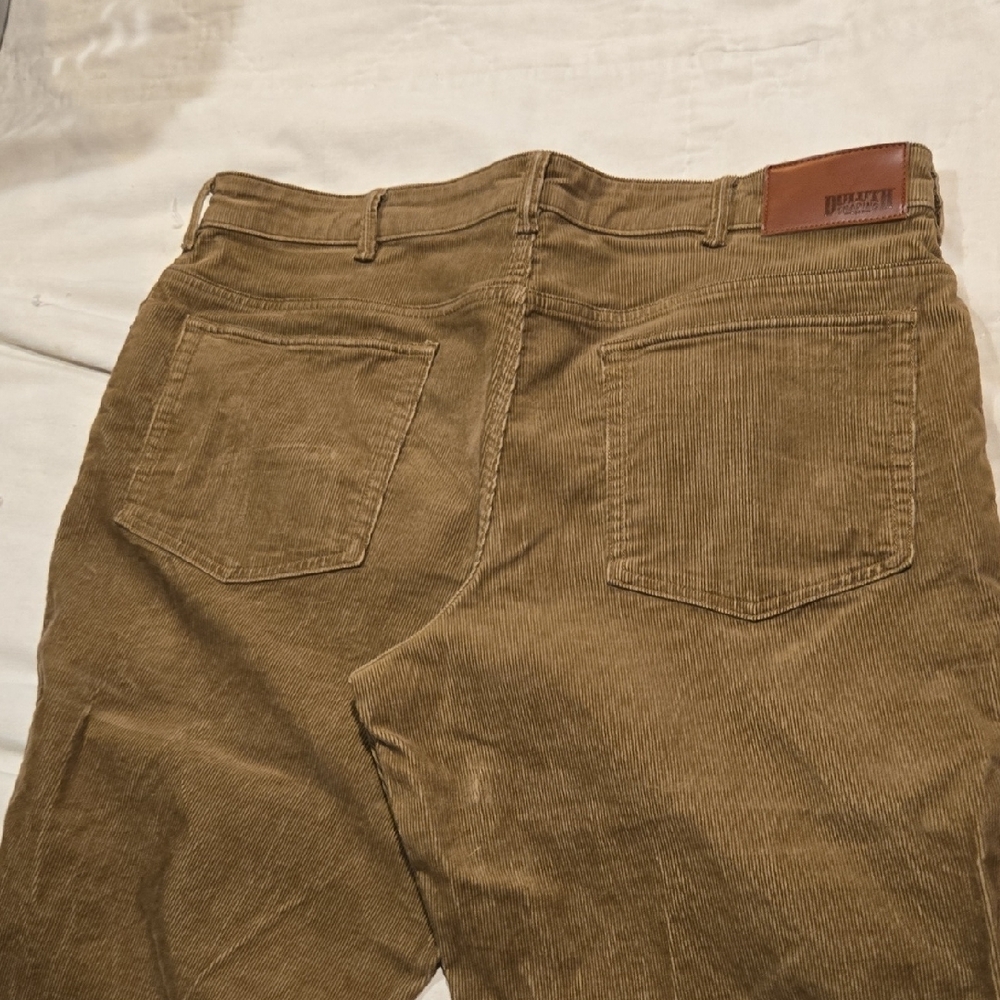 Duluth Trading Co Men's Dark Tan Corduroy Pants - Picture 5 of 6